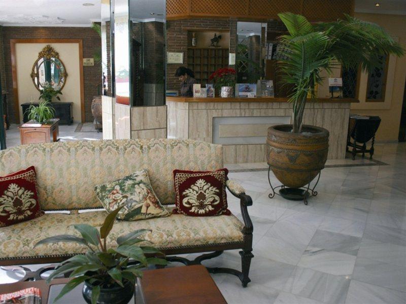 Hotel Toboso Chaparil Nerja Bagian luar foto